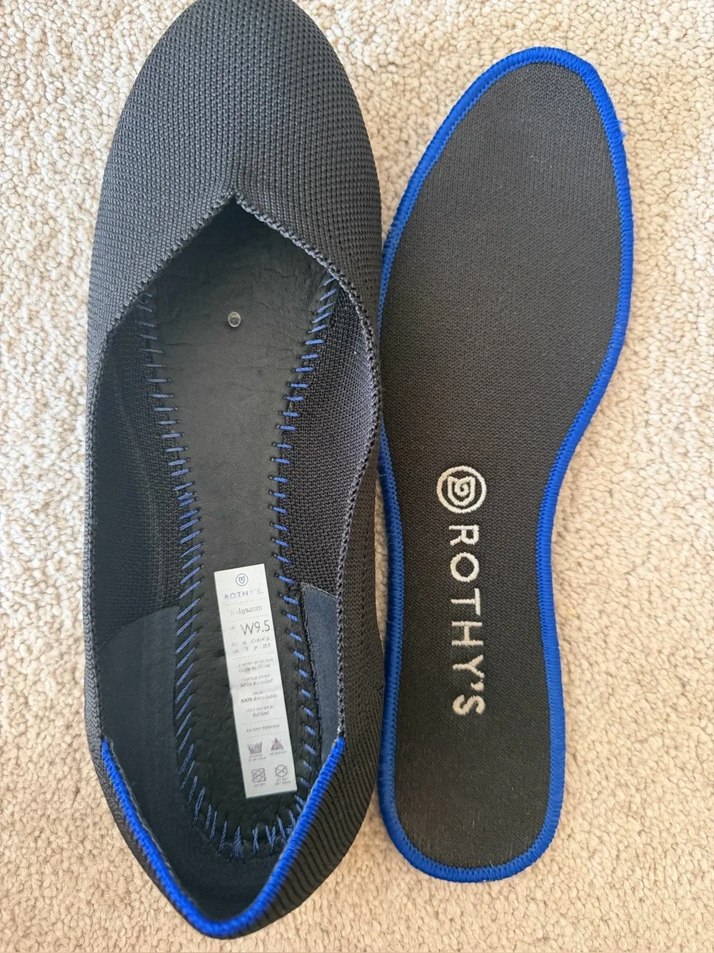 Black Rothy’s Round Toe Size 9.5 with Blue Outline